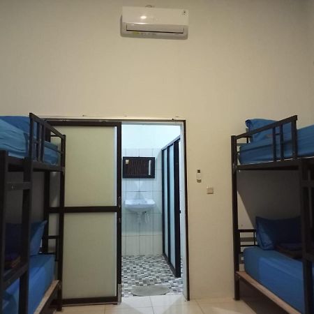 Simpang Hostel Kuta (Lombok) Exterior foto