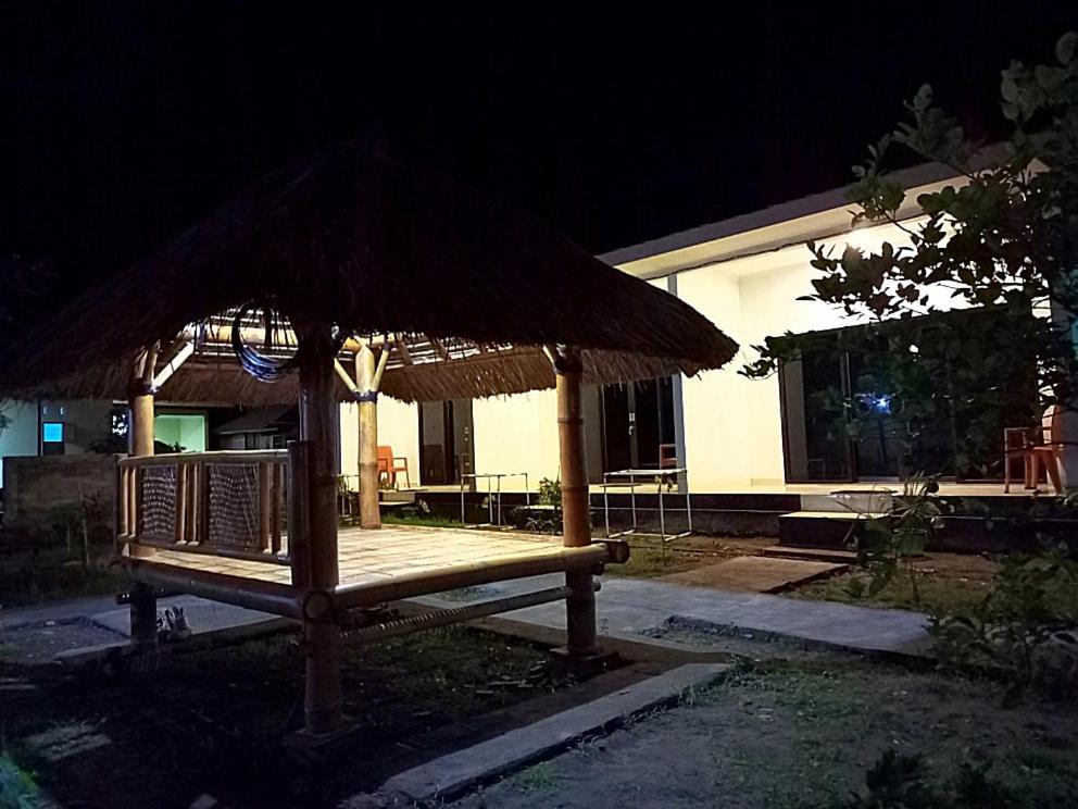 Simpang Hostel Kuta (Lombok) Exterior foto